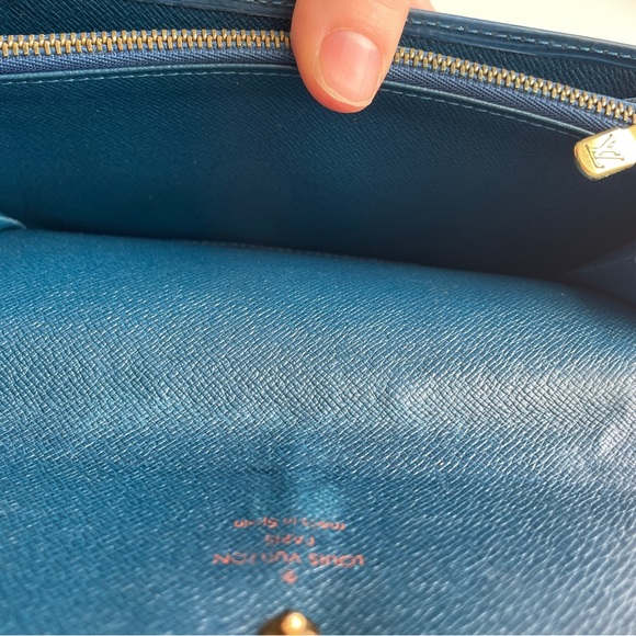 Louis Vuitton Blue Epi Leather Long Wallet - Picture 11 of 14